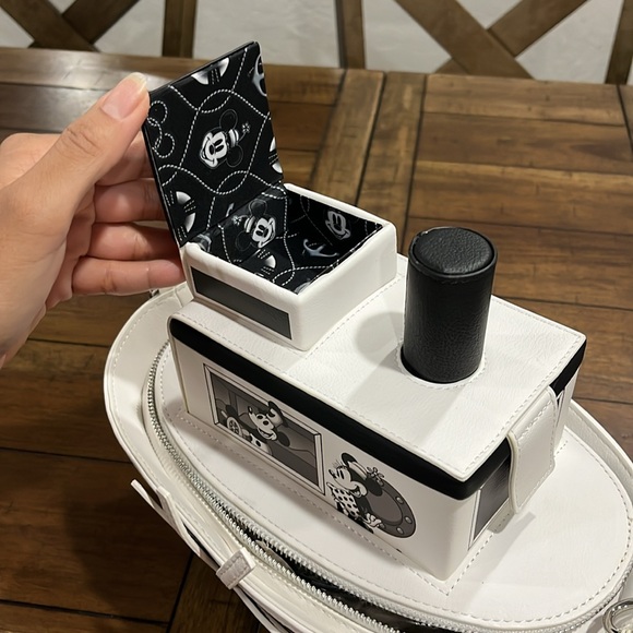 NWT Loungefly Stitch Shoppe Exclusive Steamboat Willie Figural Crossbody Bag - Picture 6 of 11